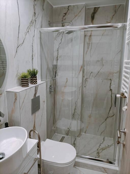 דירה Luxe Boutique With Balcony *